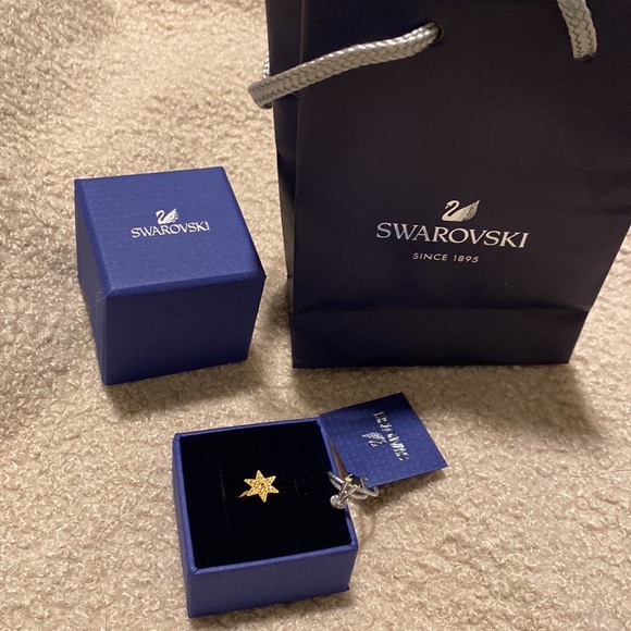 Swarovski Jewelry - Swarovski Field Star Gold-tone Ring - Size (8) NEW